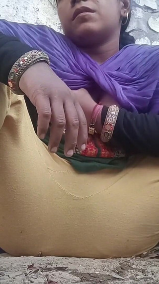 Thumbnail of Indian Desi Bhabhi Finger
