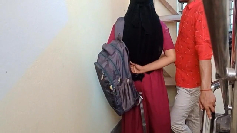 Fantacycutting: Dost Ki Behen Borkha Pehenke Ayi Aur Tution Teacher Ke...
