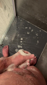 Jerked off in the Hotel Shower