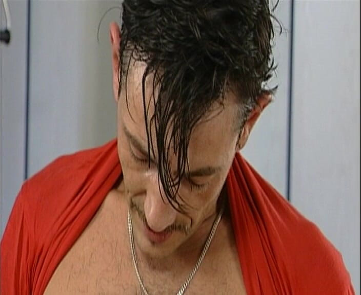 GOLDLIGHT - OFFICIAL: ブロンドのドイツクーガーがおもちゃを使い、ヴィンテージFFMスリーサムで共有される