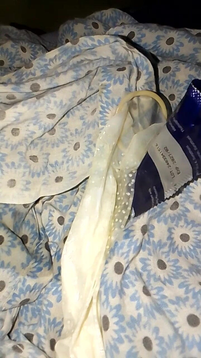 Jaanu294: Mein stiefbruster, meine stiefschwester, kümmert sich, sowie das bett darüber