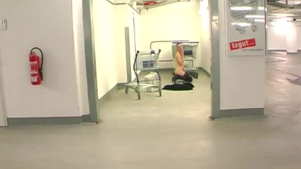 Erotic Pleasure: La ragazza con le calze succhia il cazzo e viene...