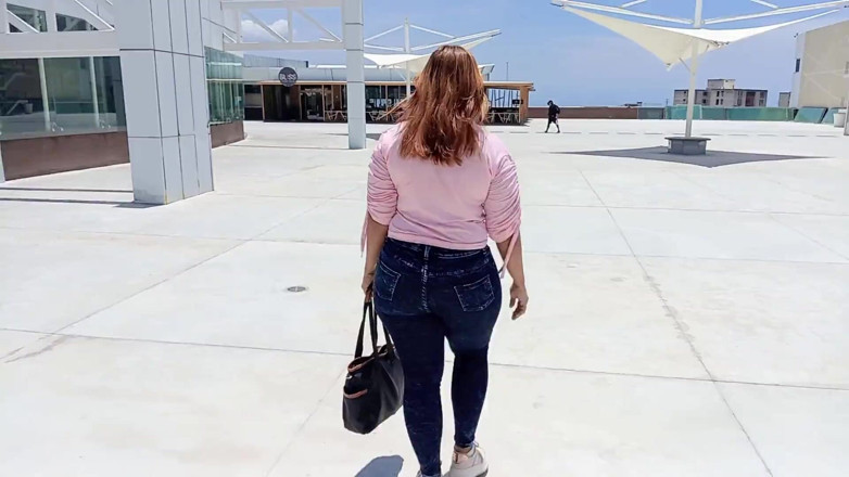 Gina Halime: Caminando por la ciudad. Follando mi gran culo