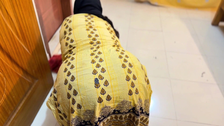 Aria Mia: Manželství Al'ab Dhat Almuakhrat Alkabirat Walshawniat Ealiqat Taht Alsarir Walan...