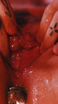 Masturbation cinématique en 6k, orgasme asmr, branché et dégoulinant