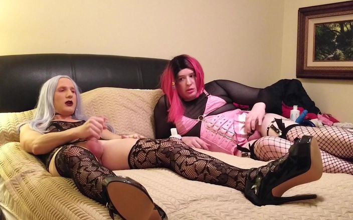 Sissy Bailey Wilde: Crossdressers thủ dâm và máy làm tình - tổng hợp 1