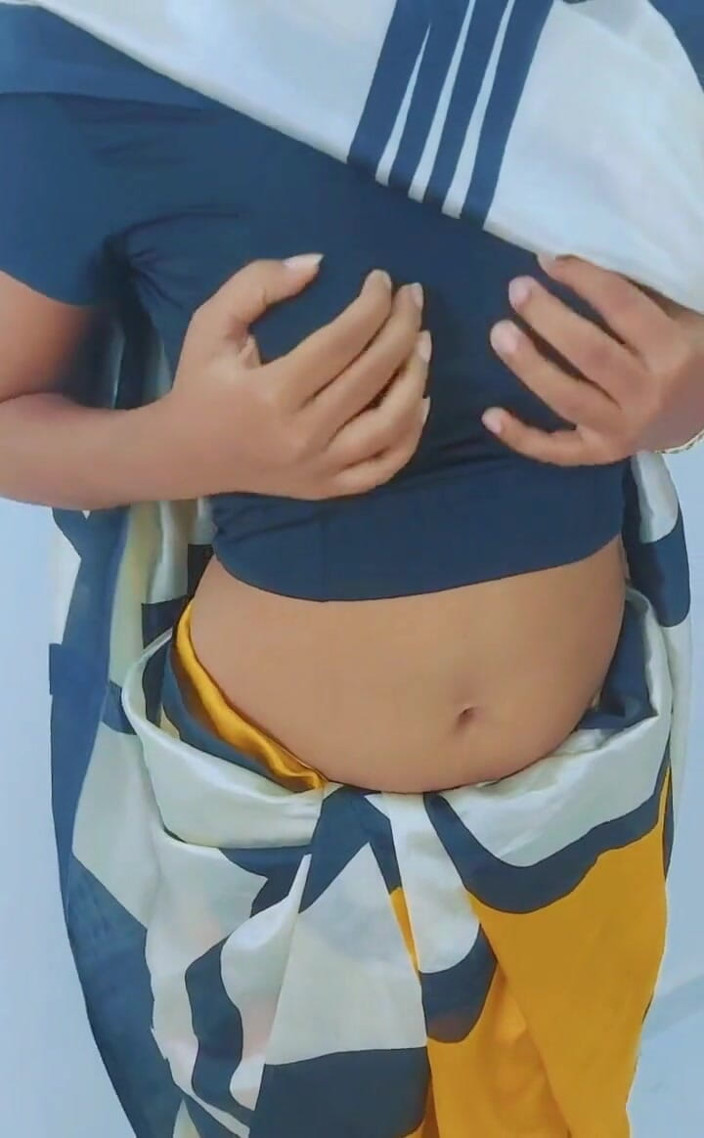 Tharumini_Official: 2938656