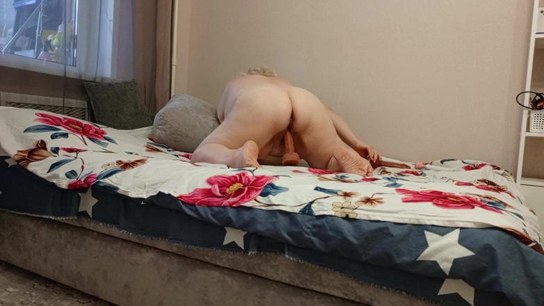 Zona901: デカマンコのオナニーから始まった隣人の朝