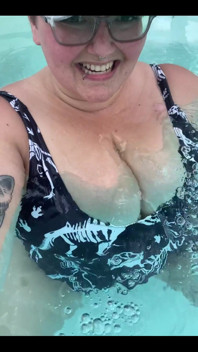 Went to the Pool & Got Some Sun