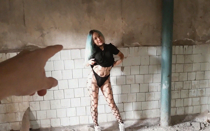 Blowjobs Alice: Šukání trampky v pasti