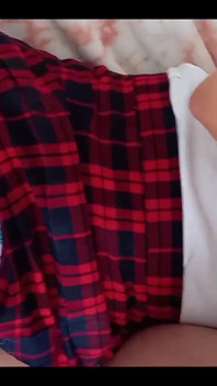 Insegnante convince la studentessa a scopare e lei viene frena! La studentessa mangia lo sperma della sua insegnante
