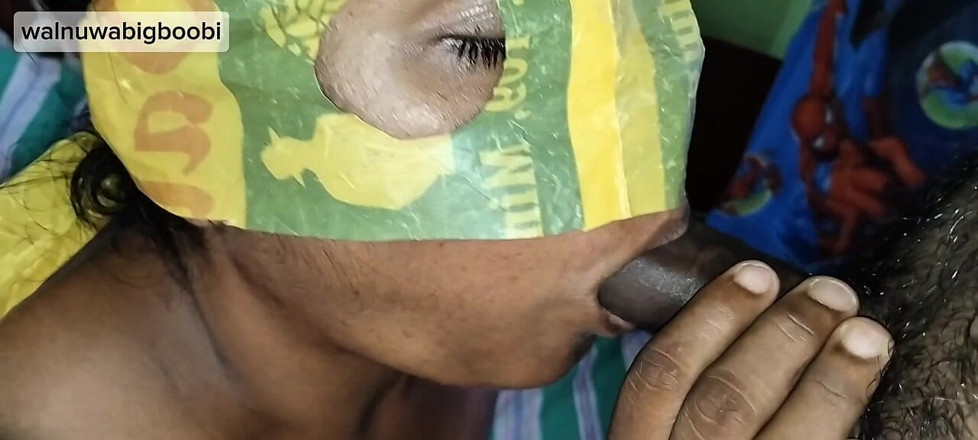 Walnuwa: 斯里兰卡丈夫和妻子吹箫工作的乐趣