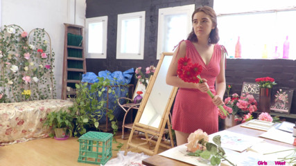 Girls Out West: Süßes mädchen Lily wird von der molligen sarah geleckt und...