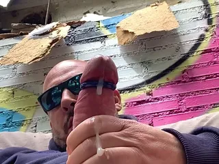 Bigcoxxx74: Smoking & stroking