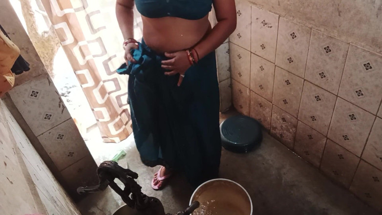 Desi_bhabhi121: Spettacolo in bagno nudo Desi Bhabhi