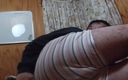 Hard noisex: Singur în camera mea: schimbându-mi lenjeria murdară și terminând tare