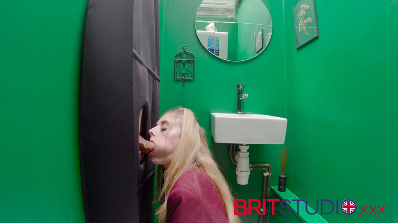 Brit Studio: Глоріхол: 18-річна студентка смокче член