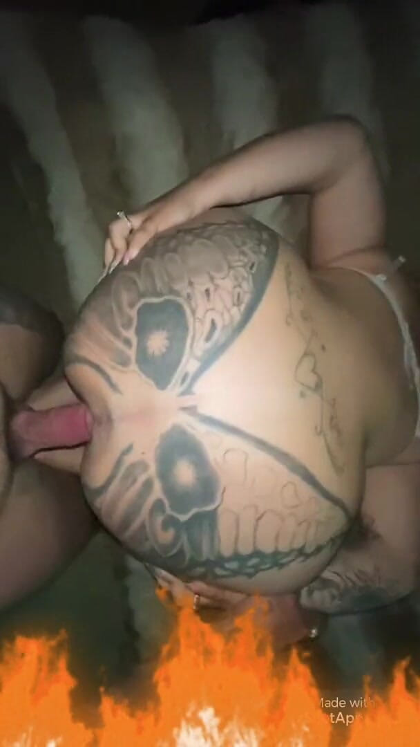 MzKiTTy91: Istri pawg tante seksi dientot dari belakang