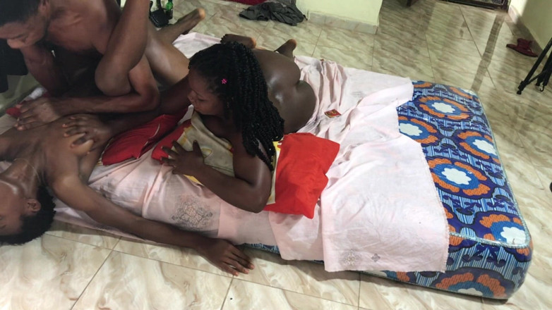 Amateur Teen Studio: Africanas cadelas fodidas bem