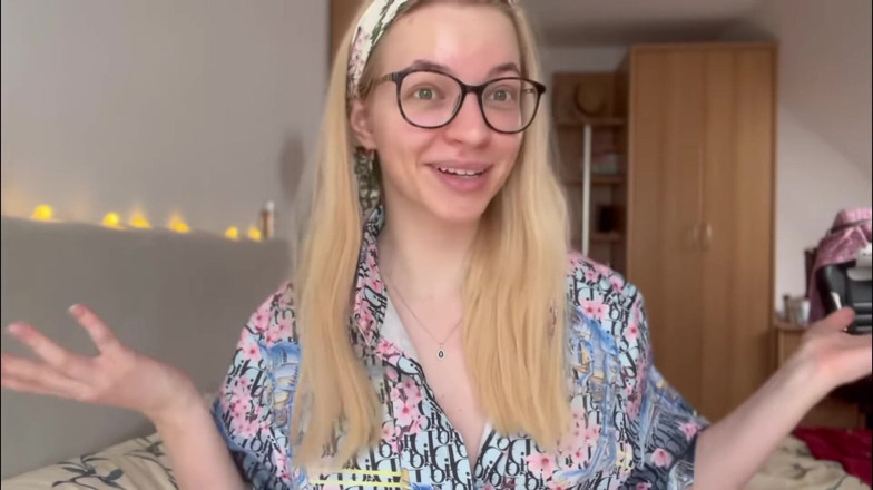 Goddess_Bella_Rae: Paypig vive con $ 30 al mese dopo che l'ho portato a...