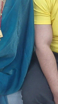 Alisha Bhabhi Gave Chance to Delivery Boy to Fuck Her
