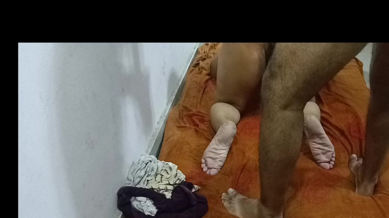 MHM: टीवी देख रही पंजाबी भाभी को चोदने से मना कर दिया गया