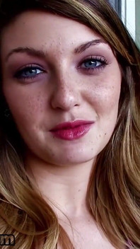 Sexy blonde tiener Staci Silverstone pov slipje pijpbeurt