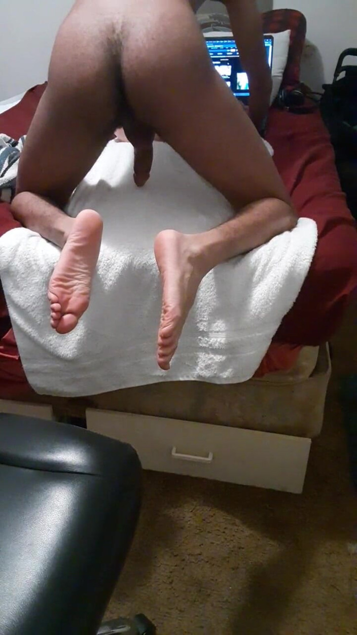 Panchohorny: Je me masturbe en spectacle en direct