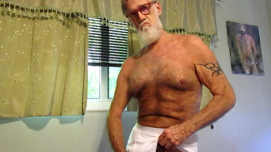 Mr hairy gardener: Bator