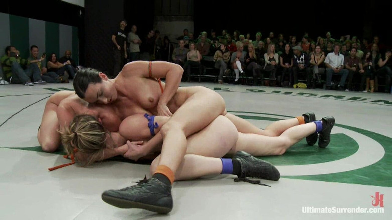 Ultimate surrender by Kink: I draghi contro le dee Round 3 della Semi-finale Incontro.