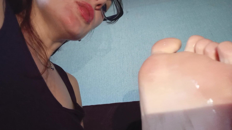 HellENXxOo: Chupando los dedos de los pies (fetiche de pie)