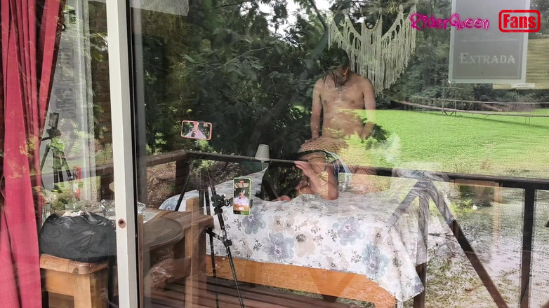 Riderqueen: Ngentot sama cowok berotot ini dengan kontol besar, video untuk...