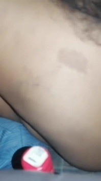 Desi-frau liebt es, ihre muschi geleckt zu bekommen