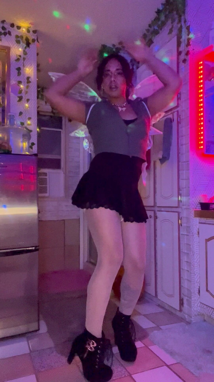 TSJade95: Fantasy Girl Strip Dance