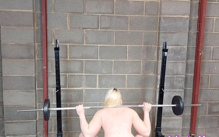 Michellexm: Farts and Squat 1.23 Mins Nude Workout in the Gym, I&amp;#039;m...