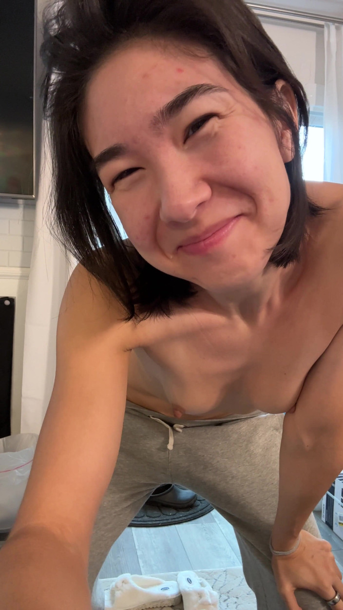 Ms_Emmy_Lynn: Più di un primo piano, Ragazza