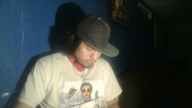 AlexAlejandro13: – Artık sıcak olmaya dayanamıyorum.