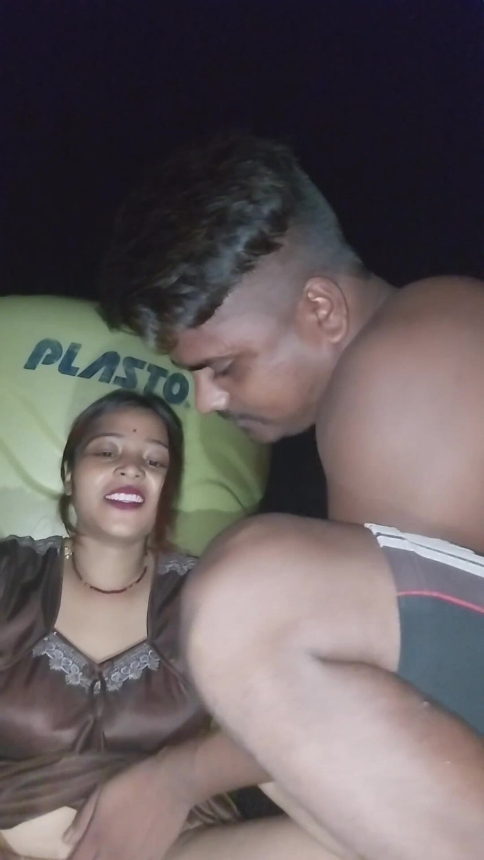 Pooja raniji: Pooja bhabhi night entièrement hard bhabhiji, baise romantique à minuit - sexe...