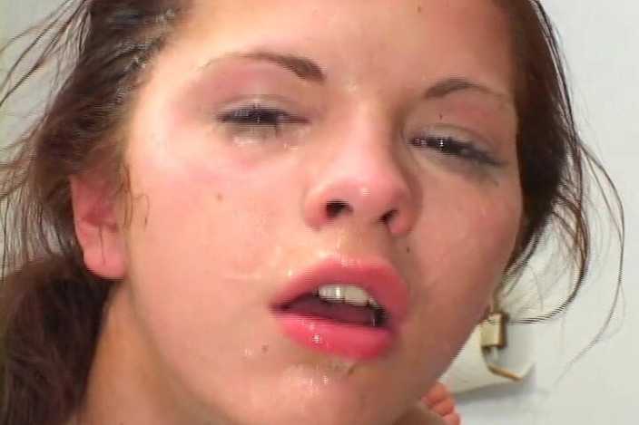 Nikky Thorne's Amateur Teen Casting: ティーンエイジャーが乱暴に犯される - ビック 407