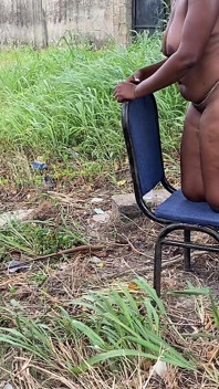 Mecânico me fodeu com força até nós dois batermos no chão