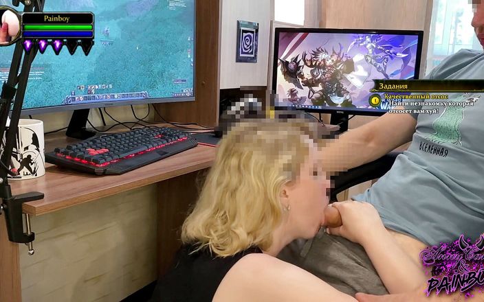 Anny Candy Painboy: Mädchen lutschte schwanz beim spielen von World of Warcraft