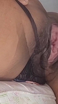 MILF med sin jätte släta fitta