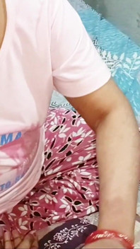 Indian Chubby Bhabhi Sucked the Dick and Got Her Pussy Filled with Cream