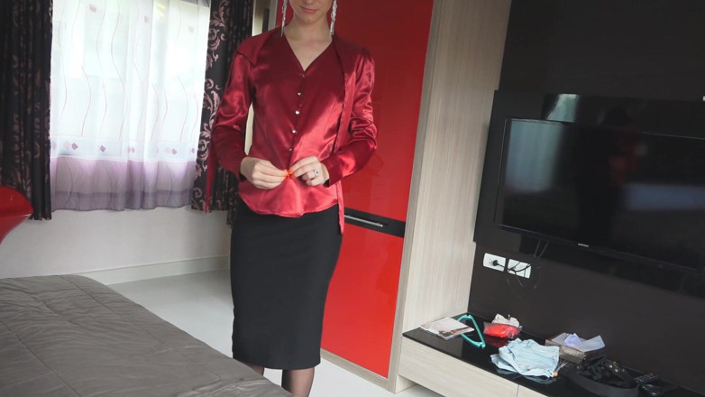 Angel The Dreamgirl: Pizda mea umedă într-o fustă creion strâmt face ca pula să...