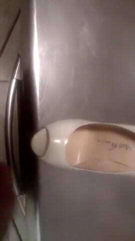 Sexy sereppu: Cum All Over the High Heel Shoe