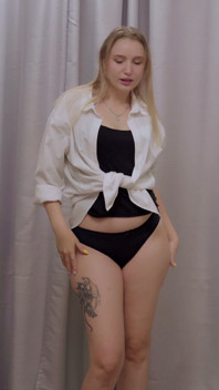 Striptease sexy lent... Mă dezbrac încet și foarte murdar... Doar pentru tine