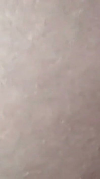 Mijn buurvrouw neukt mijn strakke poesje op mond, tepelspel