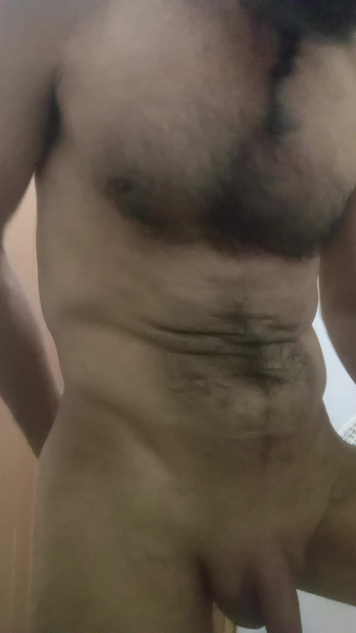 Jhonbahh: Desnudo Y Con Ganas De Follar