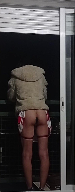 Penelopene27: Femboy ngoài trời