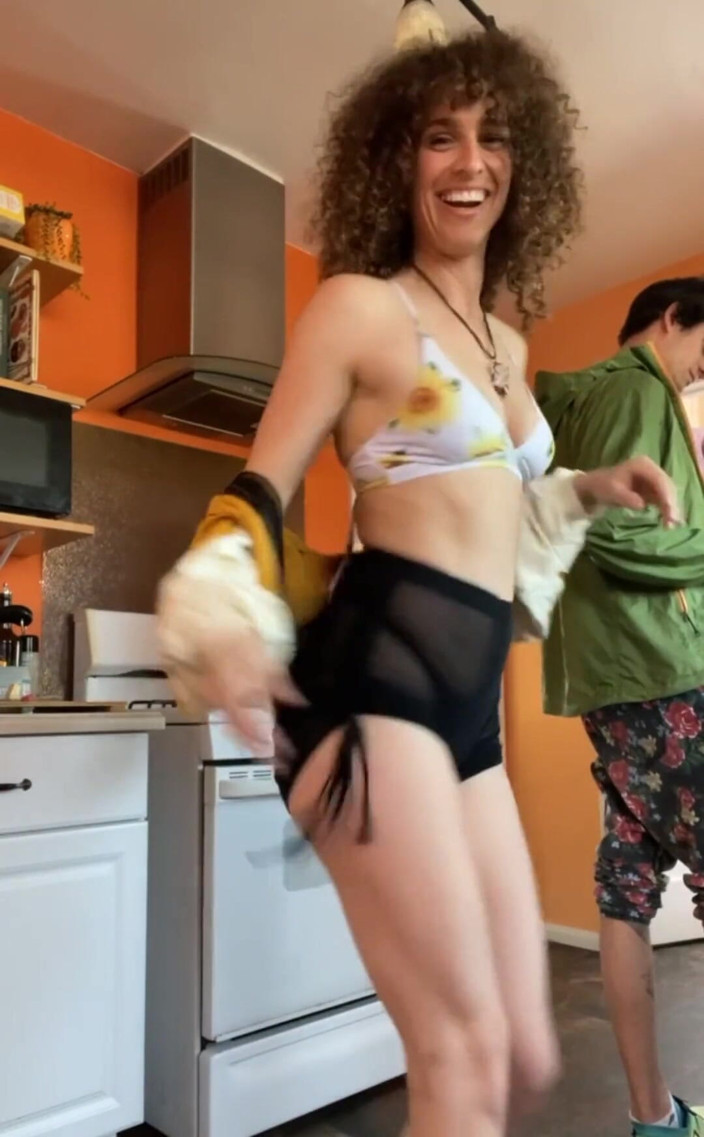 VibeWithMommy: Encuentra un hombre que cocina para ti y encuentra a...